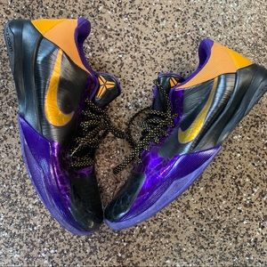 Nike Kobe LA Lakers CW Home Basketball Shoe